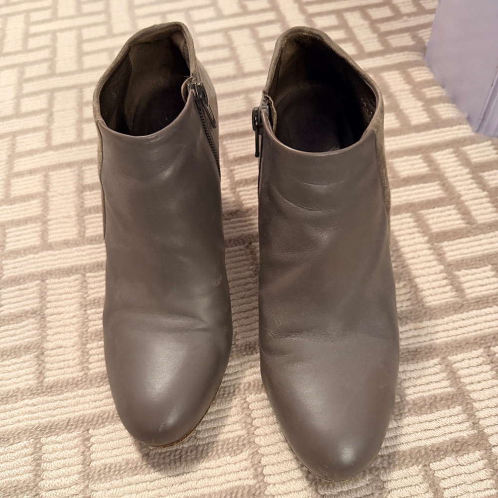 COCLICO LEATHER AND SUEDE ZIP WEDGE HEEL BOOTIES. 37 1/2